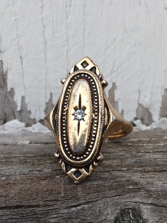 Avon Jewelry - Vintage Avon 1976 Kensington Ring Victorian Style Gold Tone Size 6